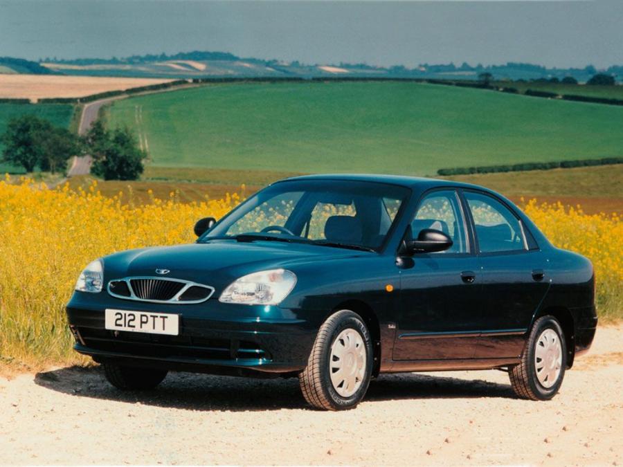 Daewoo Nubira Sedan (UK) '1999